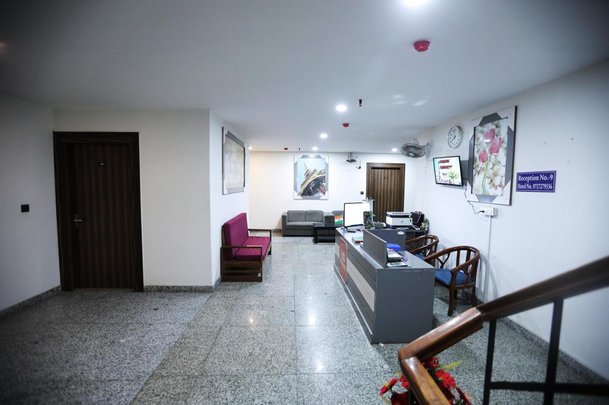 Hotel Noida Grand Sec 58 ภายนอก รูปภาพ