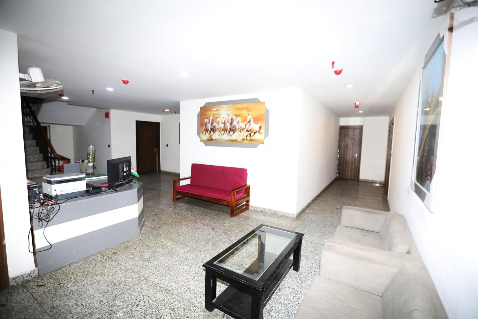 Hotel Noida Grand Sec 58 ภายนอก รูปภาพ