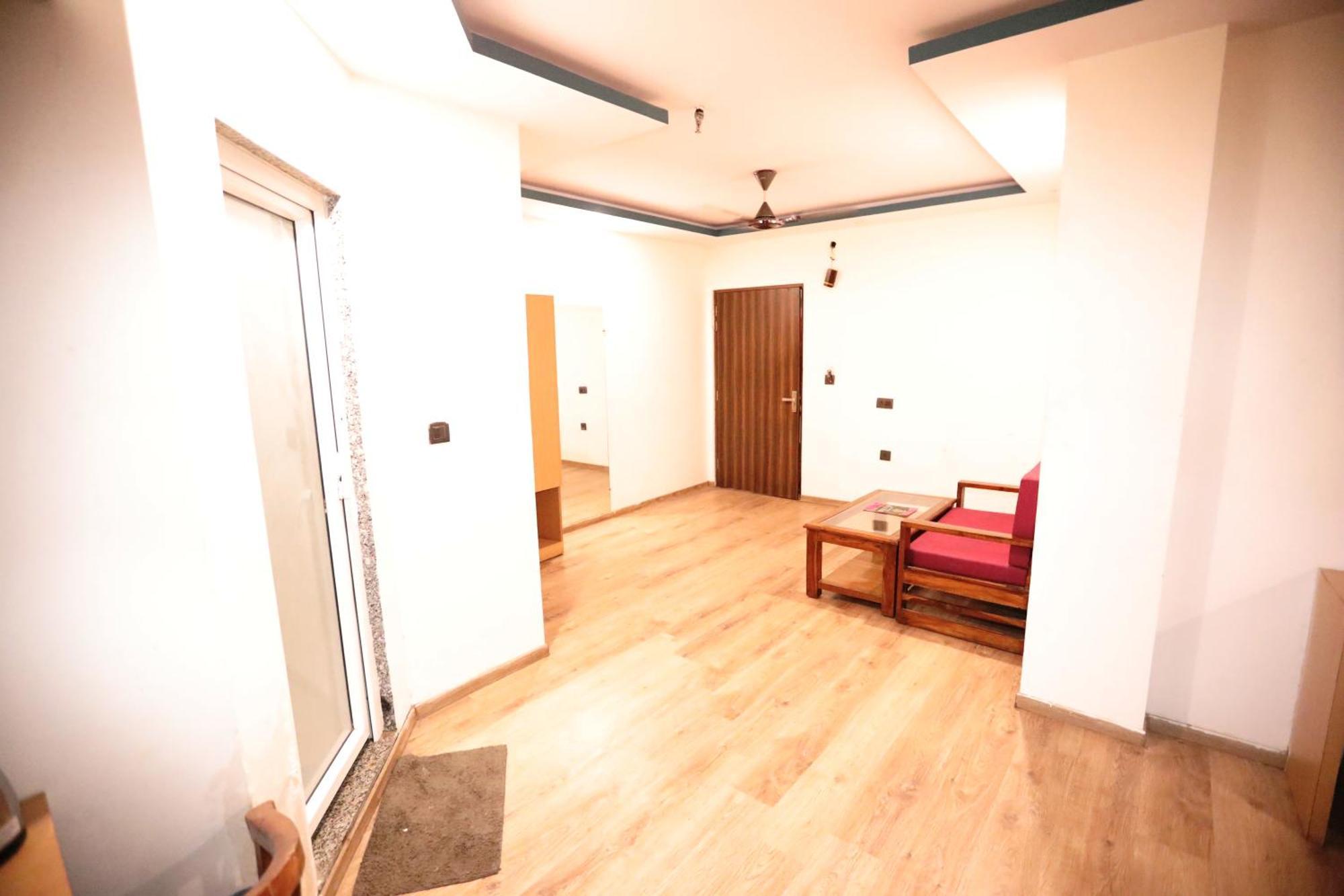 Hotel Noida Grand Sec 58 ภายนอก รูปภาพ